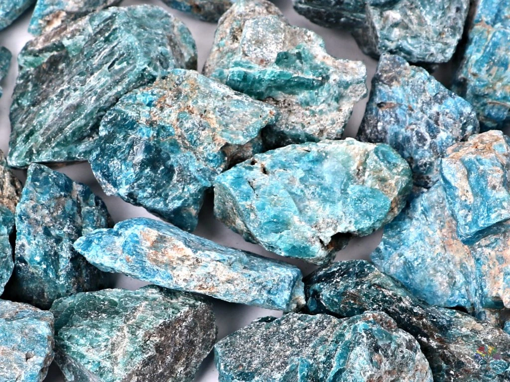 CrystalScents & Apatit: Dein Kristall für positive Energie und Wohlbefinden